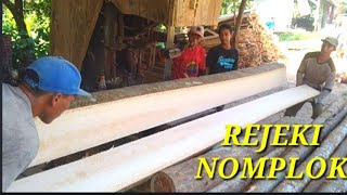 REJEKI NOMPLOK KETEMU KAYU SENGON YANG DI BELAH ENAK BANGET