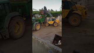 john deere und new holland