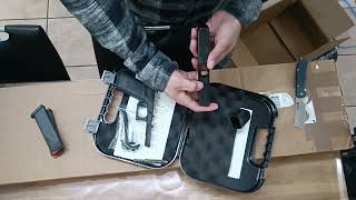 AR-15 UNBOXING / WINDHAM WEAPONRY AR-15 / GLOCK17 MOS FS UNBOXING