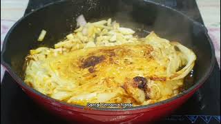 Daging bakar dan kubis berempah digoreng (Fried roasted meat and spiced cabbage)