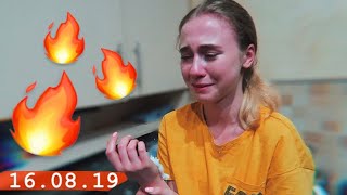 ОБОЖГЛА РУКУ 😭 РЫДАЮ || Застукали Влада 😅 ГУЛЯЕМ С РЕБЯТАМИ