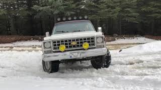 Chevrolet Suburban Snow OFFROAD