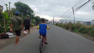 Gowes pagi bersepeda keliling bekasi | Wheels on the bus | Peek A Boo | pinkfong | kuromi