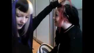 Tutorial door Mara & Sanne voor Attitude Holland - clip in hair extensions