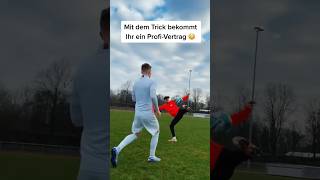 Die Verträge am fliegen ✍️ #freestyle #pro #profi #tutorial #skills #football #matchday