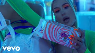 Iggy Azalea, Tyga - Sip It (Official Video)