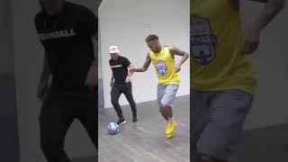 Neymar teaches a freestyler🤣🥶