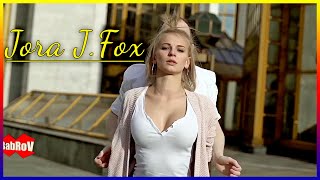 Jora J.Fox - It's Show Time