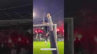 THE INCREDIBLE CELEBRATION OF THE GOALKEEPER DURING HIS TEAM'S GOAL (EMOTION ULTRAS)