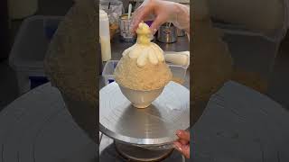 See how long it takes to make a snowflake #bingsu #christmas #dessert #machine #ice