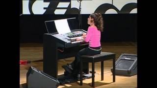 Sara Baire plays "Back to the Future", A. Silvestri (Electone, EL900, 2004)