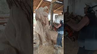 Esculpindo leão GIGANTE na madeira