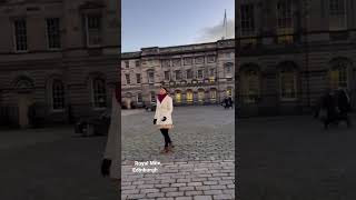 Talento que me encontré mientras caminaba por la Royal Mile en Edimburgo, Escocia 🏴󠁧󠁢󠁳󠁣󠁴󠁿