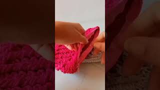 Bolsinha carteira em crochê super econômica #shorts #shortsyoutube #shortvideo #diy #crochet #art