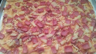 Homemade Hawaiian Pizza | Simple and Easy Hawaiian Pizza Recipe