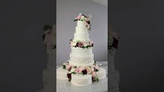 A big  Wedding cake.  Svadebniy  tort. Свадебный торт.  Torti  To'y. Торти туй.