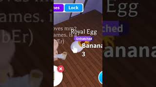 Hatching a royal egg. #viral #roblox #adoptme