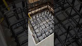 Binding of steel baskets to reinforced concrete