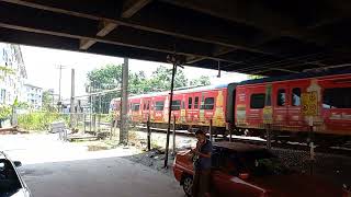 train in malaysia so loud