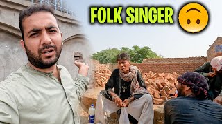 FOLK SINGER IS BACK