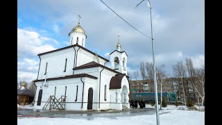 Епископ Покровский и Новоузенский Фома посетил строящиеся в Покровске храмы.