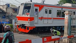 vol.97~ Kecepatan KRL 7123 Commuter Line masuk Stasiun Pasar Minggu #krl