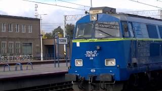 #ST45-17 mija perony stacji Tczew / #ST45-17 passes platforms of the station Tczew #PKPCargo  HD