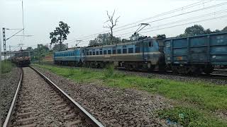 WAG 7 MEETS WAG 9|| TWO MOST USED FREIGHT ENGINES #train #indianrailways