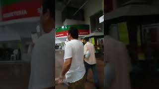 Vigilante de tienda comercial discute con regidor primero del ayuntamiento de Veracruz