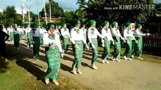 Semangatnya ibu ibu gerak jalan di kec.  Kabawo kab.  Muna