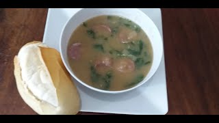 SOPA DE FUBÁ TORRADO COM AGRIÃO E LINGUIÇA