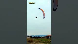 Piloto de paramotor encara queda dramática ! 😨