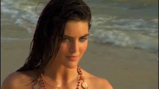 Hilary Rhoda & Sports Illustrated Swimsuit (2009 2011)