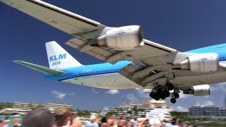 St.Maarten  747 Close Landing!