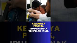 Ibu berteriak histeris melihat anaknya pulang.