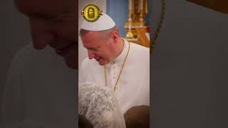 Los niños palmarianos saludando a Su Santidad el Papa Pedro III, el Papa Verdadero.