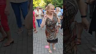 10.08.24г..."Женщина Моя"... Храмыч... звучит на танцполе в Гомельском парке...