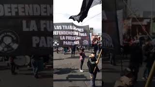 Los trabajadores del neumático nos movilizamos por nuestros justos reclamos, Unidos y Adelante!