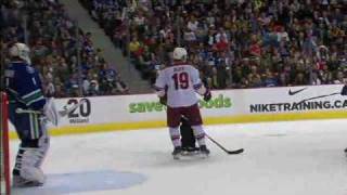 Roberto Luongo Awesome Save on Doan 3/30/2010