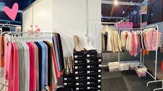 DE LAATSTE VOORBEREIDINGEN VOOR BEURS VROUW!💘 MORGEN IS HET ZOVER! 🛍️😍