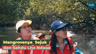 Naik Perahu Menyusuri Kawasan Mangrove Tapak Semarang