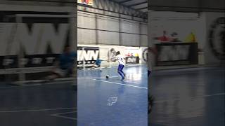 TOCARIA OU CHUTARIA NO GOL? #futsal #futsalskills #futebol #futsalbr #shortsvideo #futsalhighlights