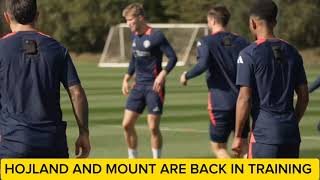 UNITED IN TRAINING AHEAD OF CRYSTAL PALACE. Mout and Hojland are back!