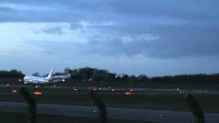 Bmibaby 737-300 landing at ema