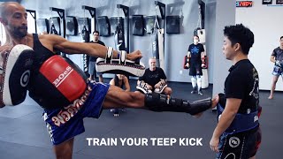 Holding Thai Pads: Muay Thai Teep Kick/ Foot Jab Drill