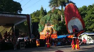 Seni reog Singo Among Putro tampil di Alon Alon Magetan dalam acara pameran keris TosanAji