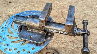 Only a few people know how to make a strong iron vise | DIY metal vise