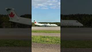 Air Canada Express Dash 8 Close up Takeoff