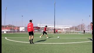 Finition devant le but spécial attaquant entraînement de foot exercice