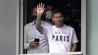 Messi Arrived France To Complete PSG Move As 10,000 Fans Welcome Lionel Messi with A special Songs